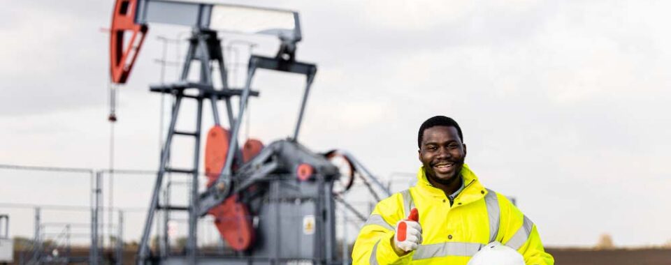HOW SPETIV HELPS COMPANIES TO UNLOCK THE POTENTIAL OF MATURE OR MID-LIFE OIL AND GAS ASSETS USING ESPs 1 How SPETIV Unlocks Mid-Life Oil & Gas Asset Potential with ESPs